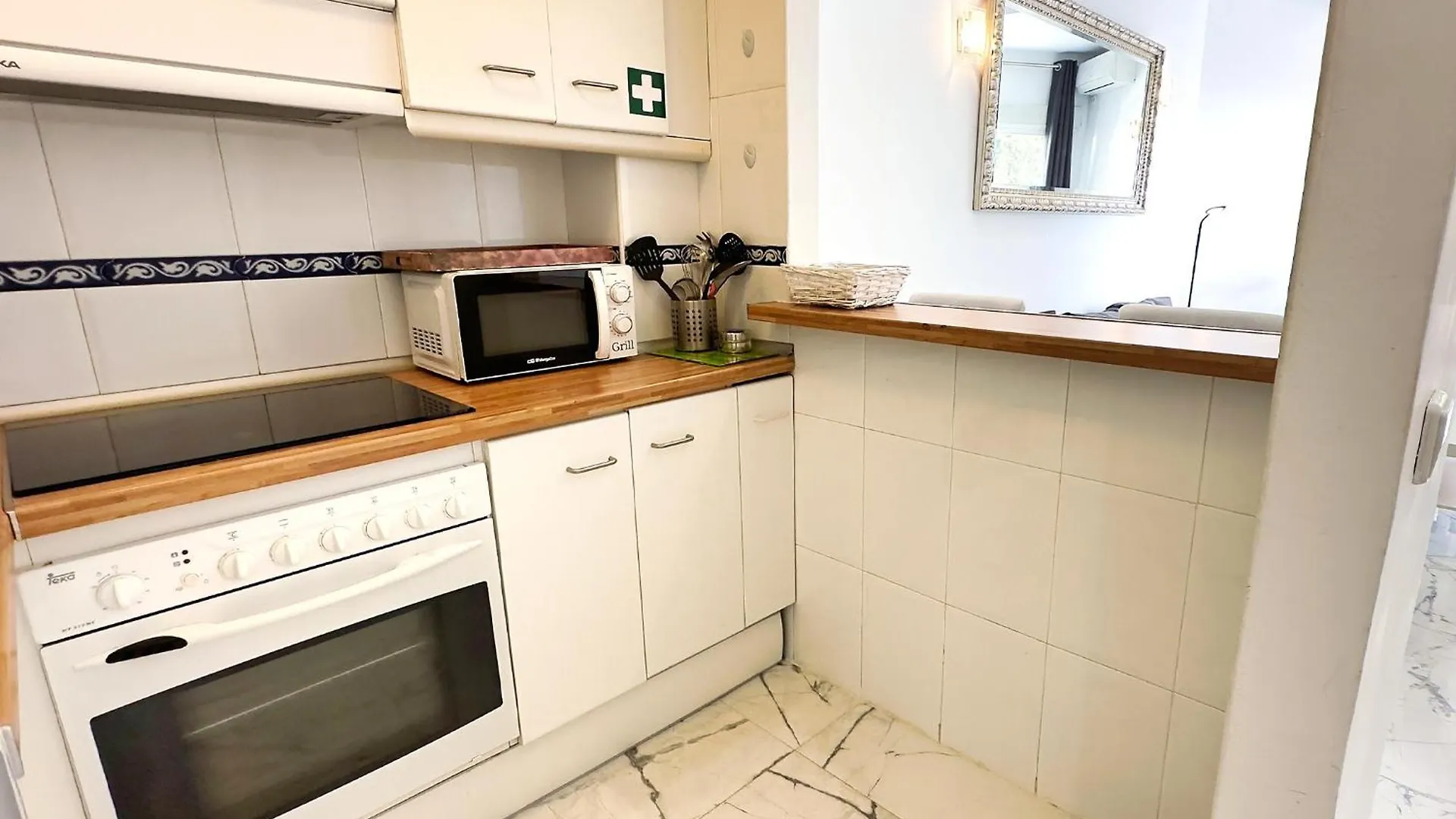 Skol 424 Stunning One-Bedroom Apartment With Sea Views Marbella 0*,