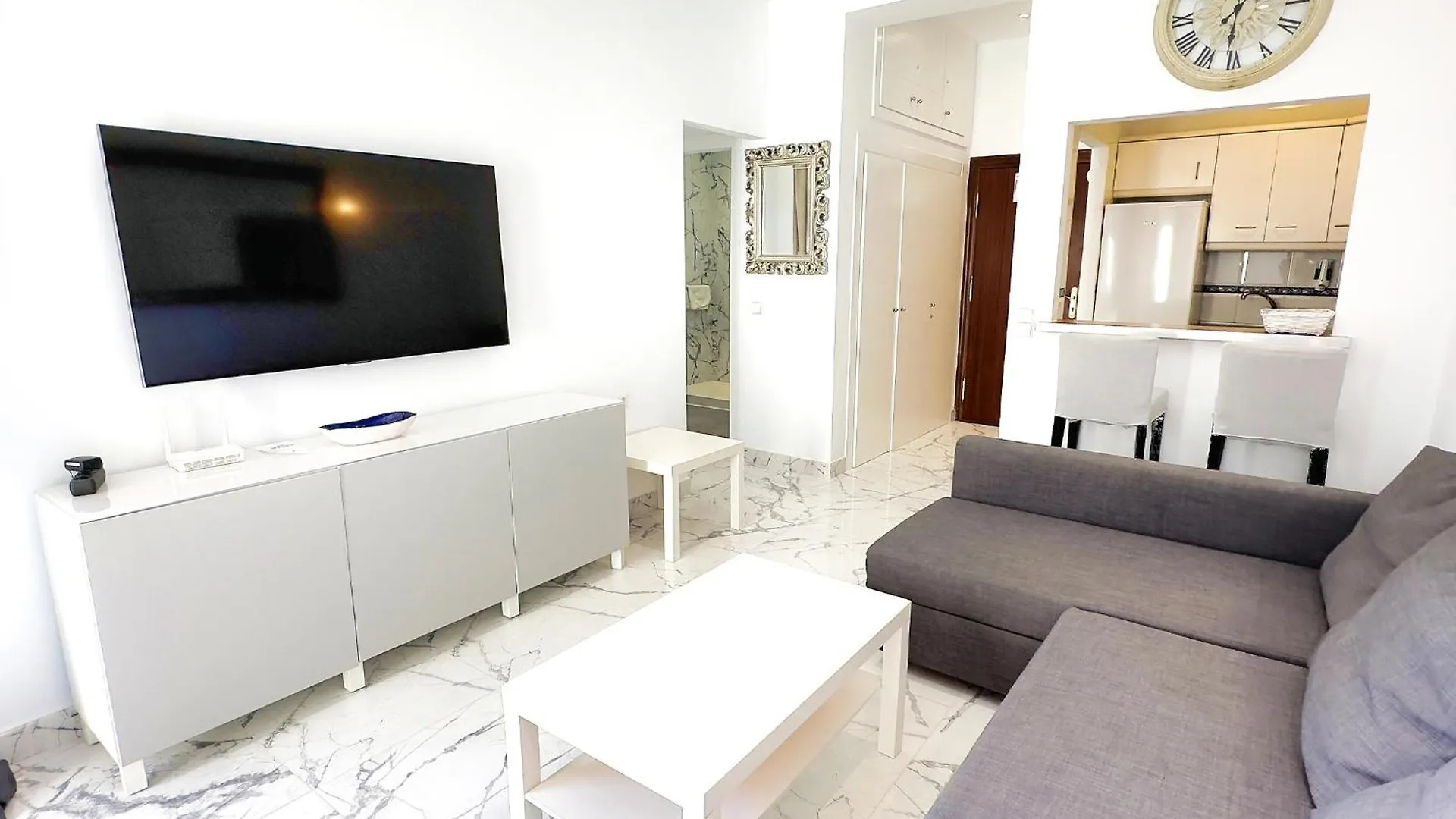 Skol 424 Stunning One-Bedroom Apartment With Sea Views Marbella