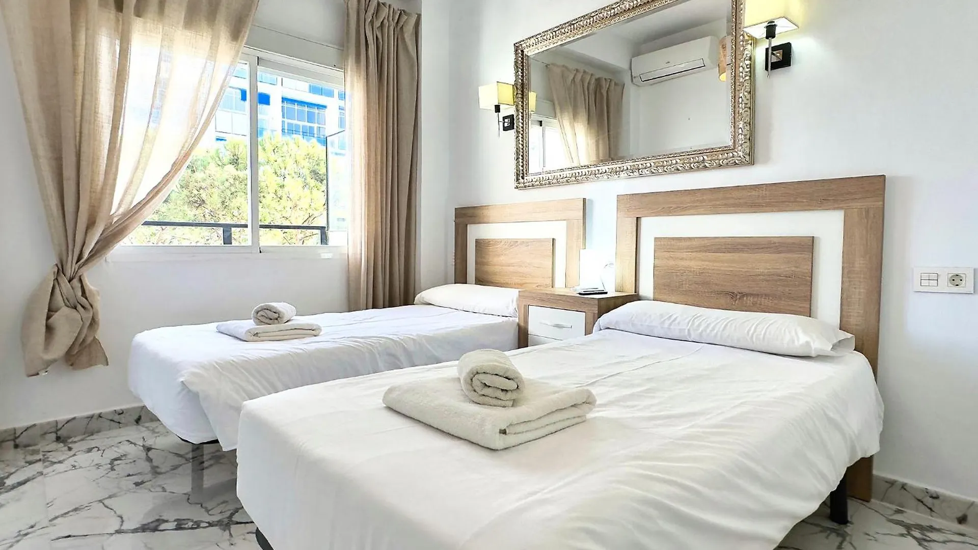 Skol 424 Stunning One-Bedroom Apartment With Sea Views Marbella